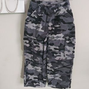 Size 4 Kids Camo Garanimals pants